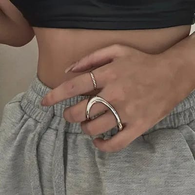 [ Kristen ] Y2k Abstract Ring